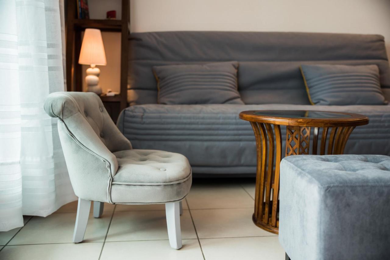 Appartement Le Paille En Queue 圣皮埃尔 外观 照片